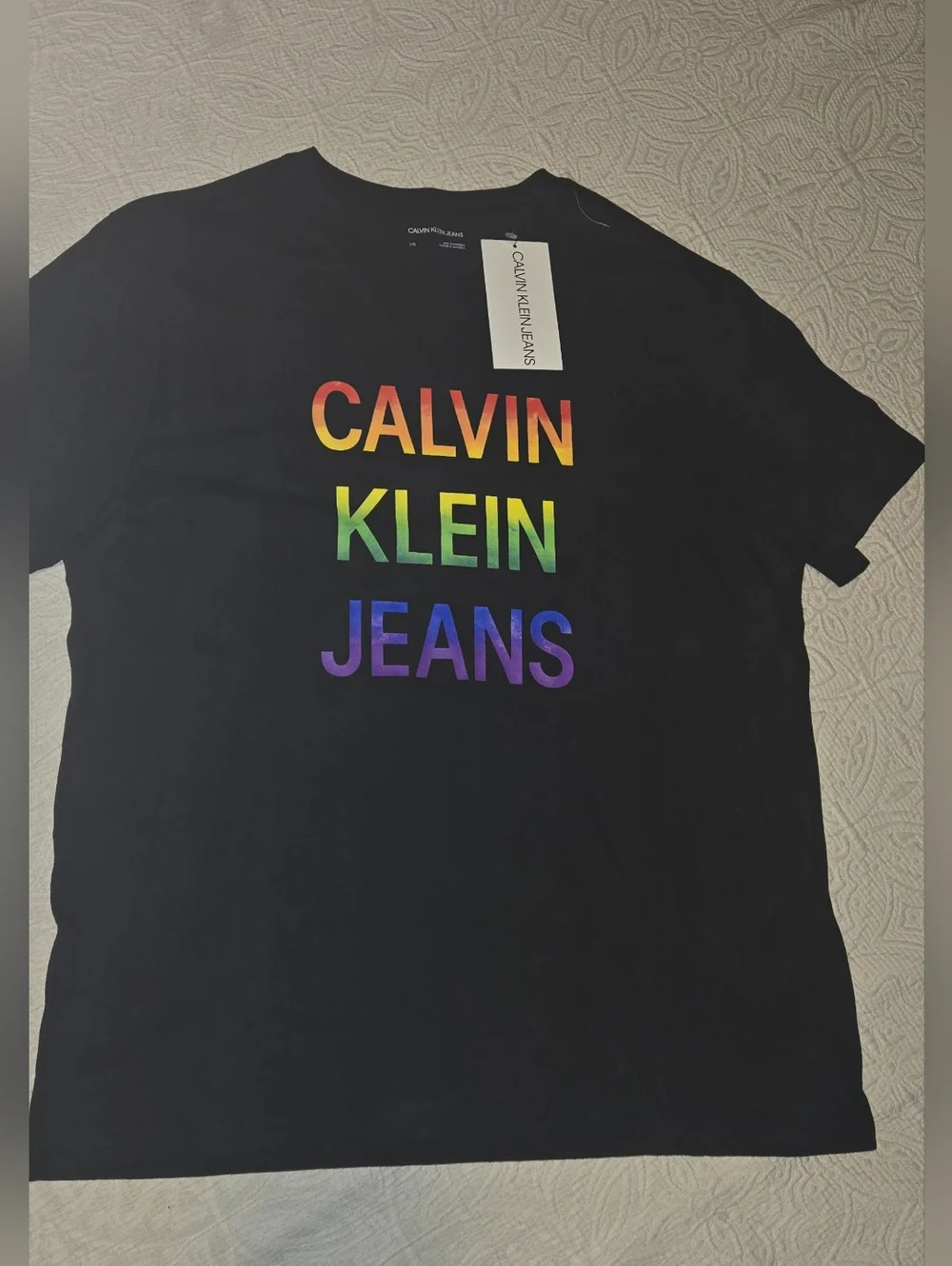 Calvin Klein Jeans Black Tee with Multicolor Logo - Picture 3 of 8